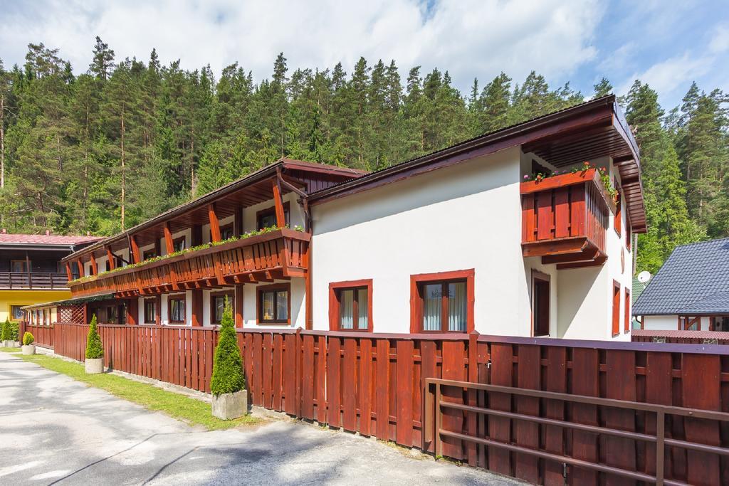 Penzion Sabina Vernar Exterior photo